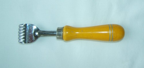 Vintage nutbrown butter curler - nutbrown,