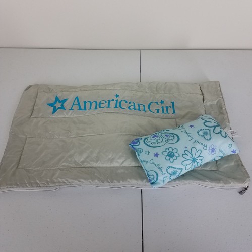 American girl sleeping - sleeping, bag