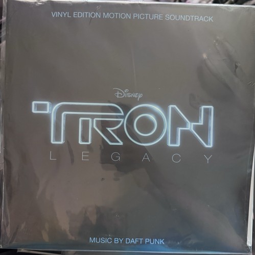 Daft punk tron legacy - tron:,