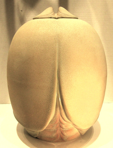 Large and rare porcelain - and,