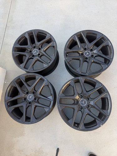 Mercedes wagon g63 - 21",