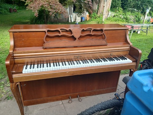 Beautiful rudolph wurlitzer - beautiful,