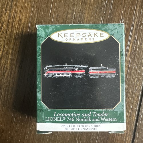 Hallmark keepsake lionel 746 - keepsake,