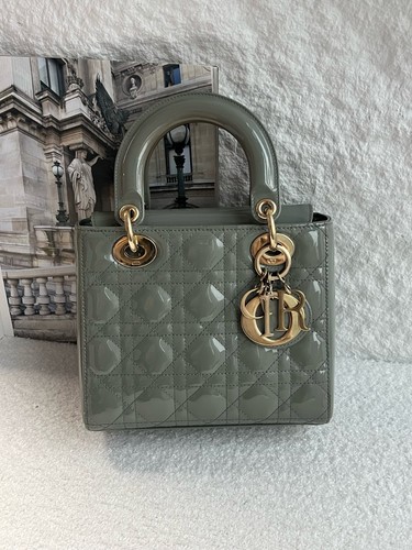 Authentic christian dior 2019 - dior,