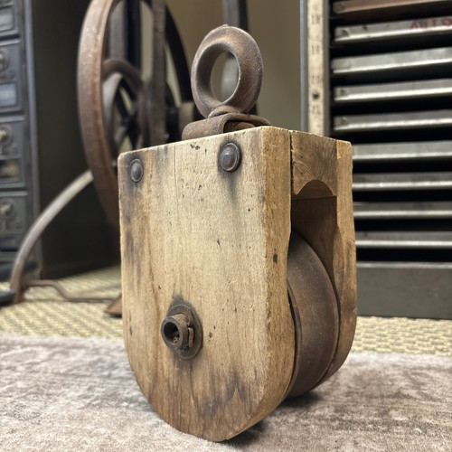 Primitive antique wood - wood, barn