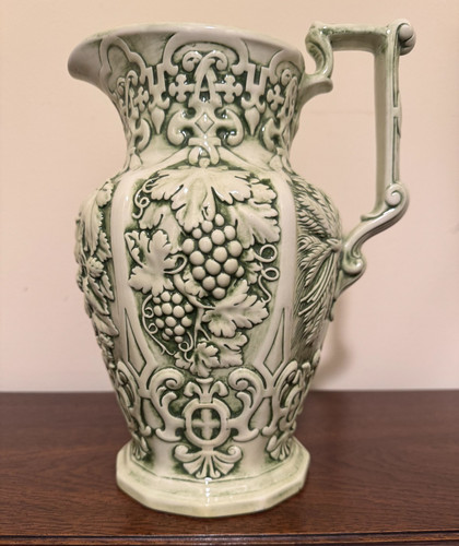 Vintage green relief molded - relief,
