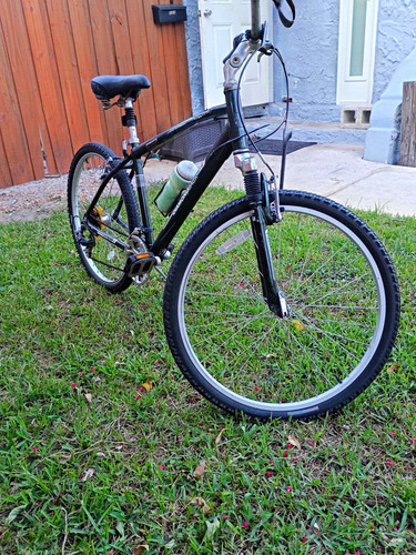 Diamondback mountain bike - diamondback, 26"