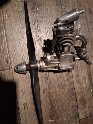 Saito stroke 100 engine - stroke,