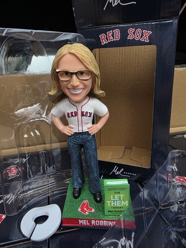 Mel robbins boston red - robbins,