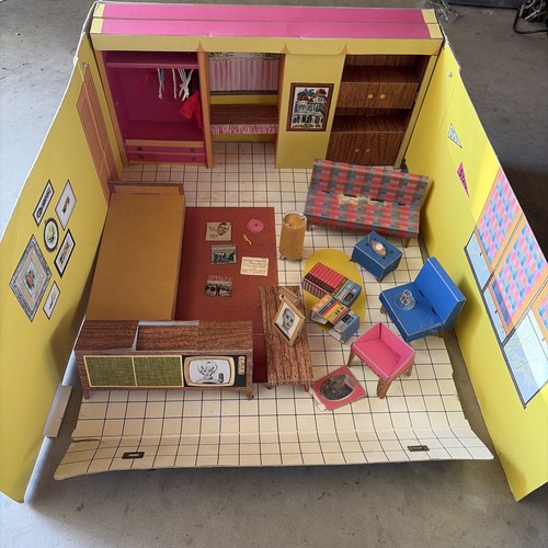Original barbie dream house - original,