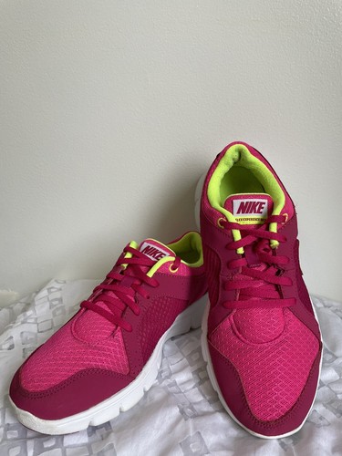 Nike girls youth size - nike,