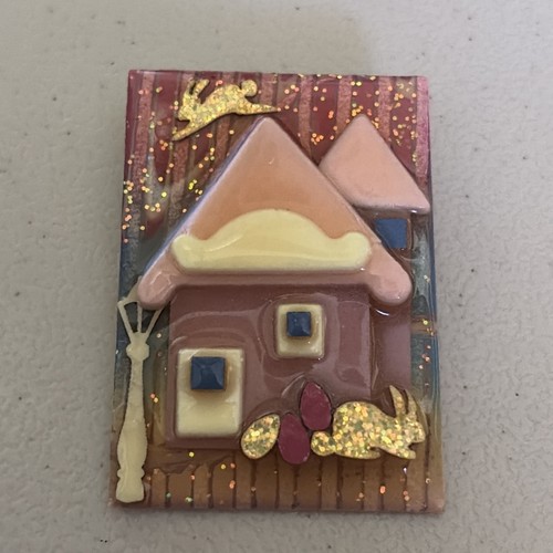 Vintage lucinda house - lucinda,