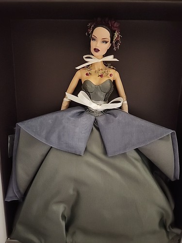 Fashion royalty pale fire - fashion,