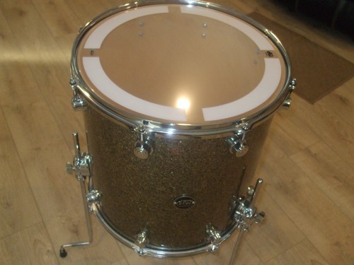 Performance 16x16 floor - w,