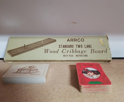 Vintage wooden cribbage board - vintage,