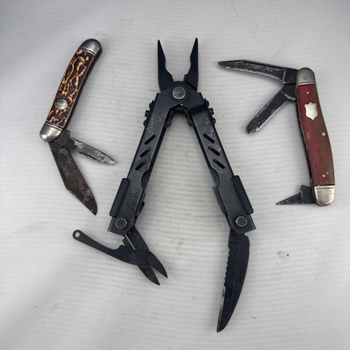 Lot knives and gerber - 2,