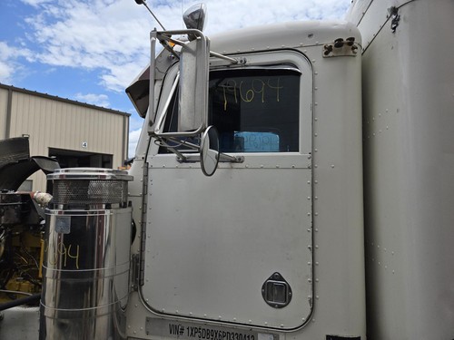 1993 peterbilt 379 - peterbilt, left