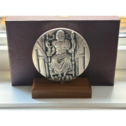 2000 medallic art 2001 - medallic,