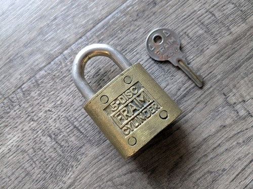 Vintage brass fraim - fraim, disc