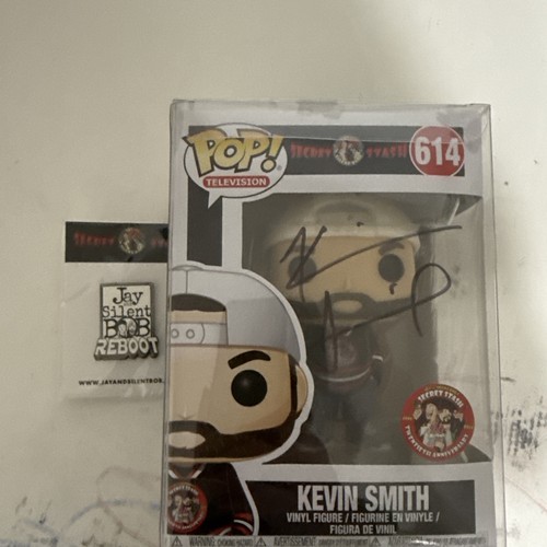Kevin smith signed funko - kevin,