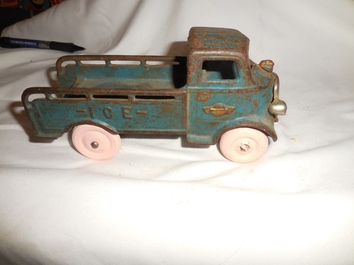 Vintage cast iron arcade ice - arcade,