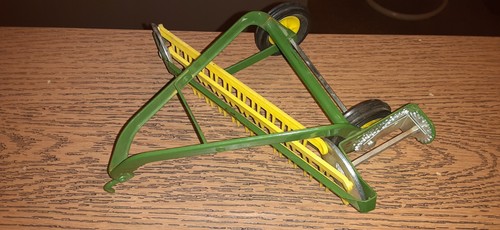 Vintage john deere hay - deere, rake