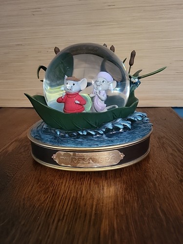 Rare disney musical snow globe - musical,