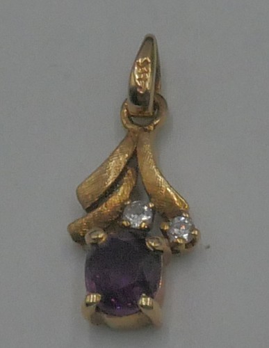 14kt yellow gold pendant 9 - 14kt,