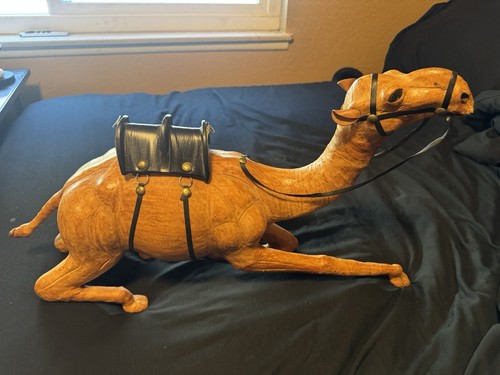 Wood camel figurine sculpture - wood,