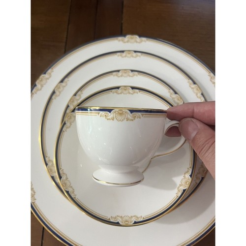Wedgwood cavendish r4680 bone - cavendish,