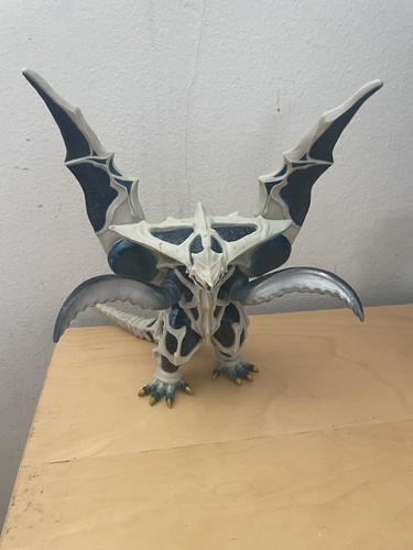 Ultraman kaiju vinyl figure - kaiju,