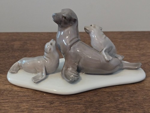 Lladro porcelain seal - porcelain, family