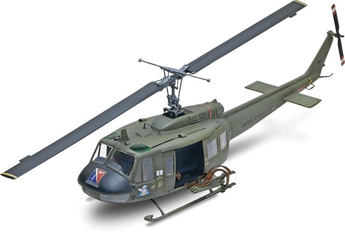 Revell huey gunship - huey,