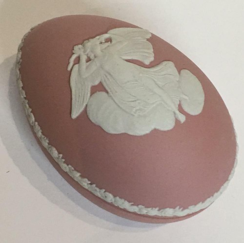 Wedgwood pink jasperware rare - pink,