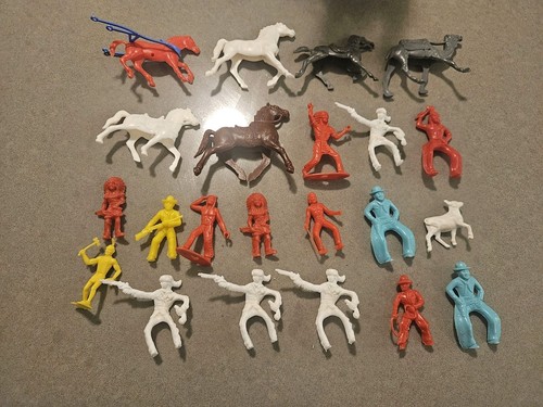 Large lot vintage plastic - lot,