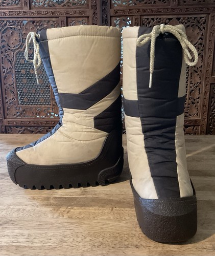 Vintage 1980s moon - snow, boots