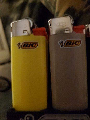 Mini bic lighters - 2x,