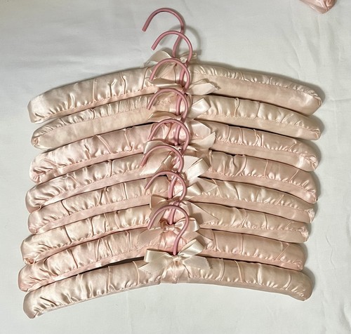 Luxurious satin padded - satin, hangers
