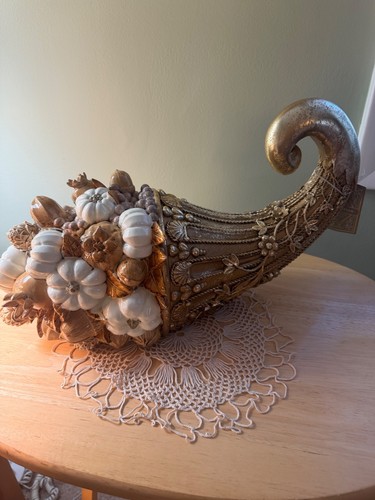 Cornucopia centerpiece with - cornucopia,
