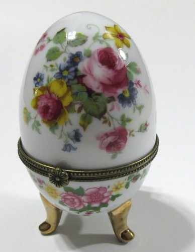 Vtg egg storage trinket - egg,