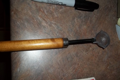 Lee lead melting - lead, ladle