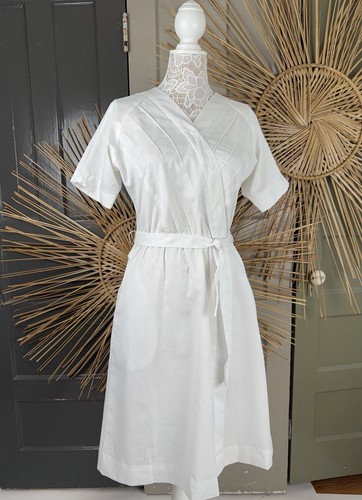 White swan vintage 70s nurse - white,