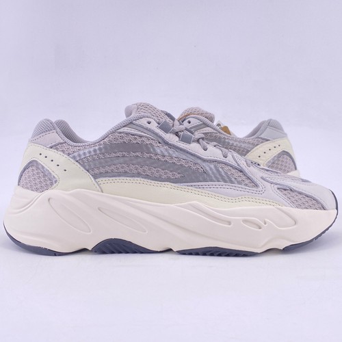 Yeezy 700 static 2018 - yeezy,