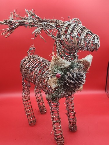 Rustic reindeer grapevine twig - reindeer,