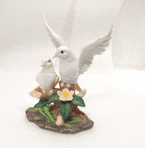 White doves figurine ceramic - white,