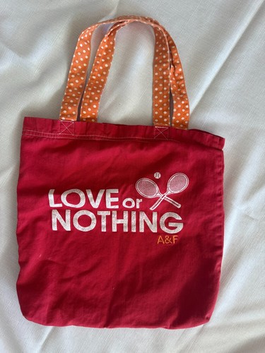 Abercrombie fitch love or - &,