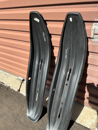 605 1539 front ski plastic - front,