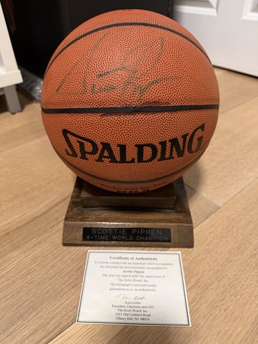 Scottie pippen signed spalding - pippen,