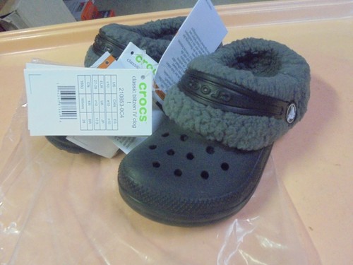 New crocs classic blitzen - new,