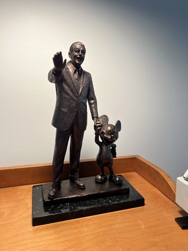 Inch tall walt - walt, disney